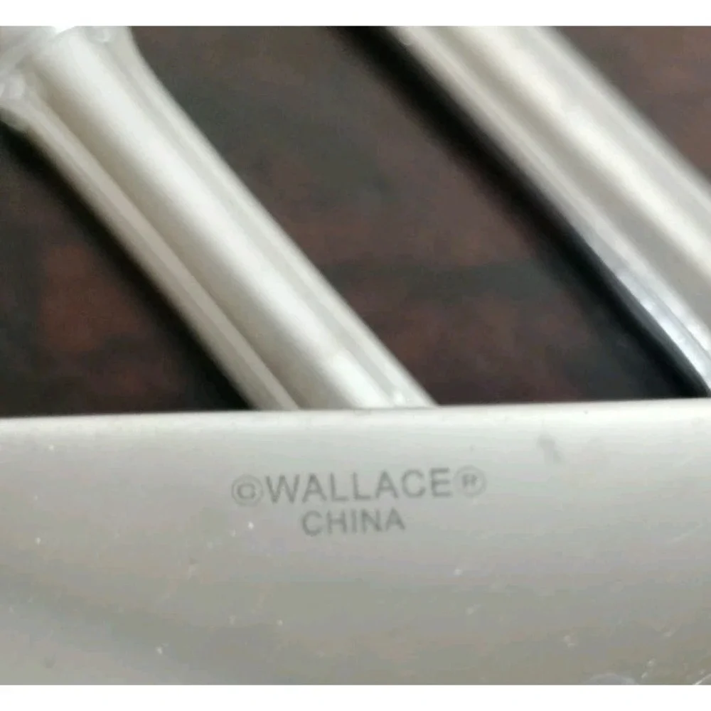 Wallace Napoleon Bee Flatware Dinner Knives Lot of 3 Stainless Steel China